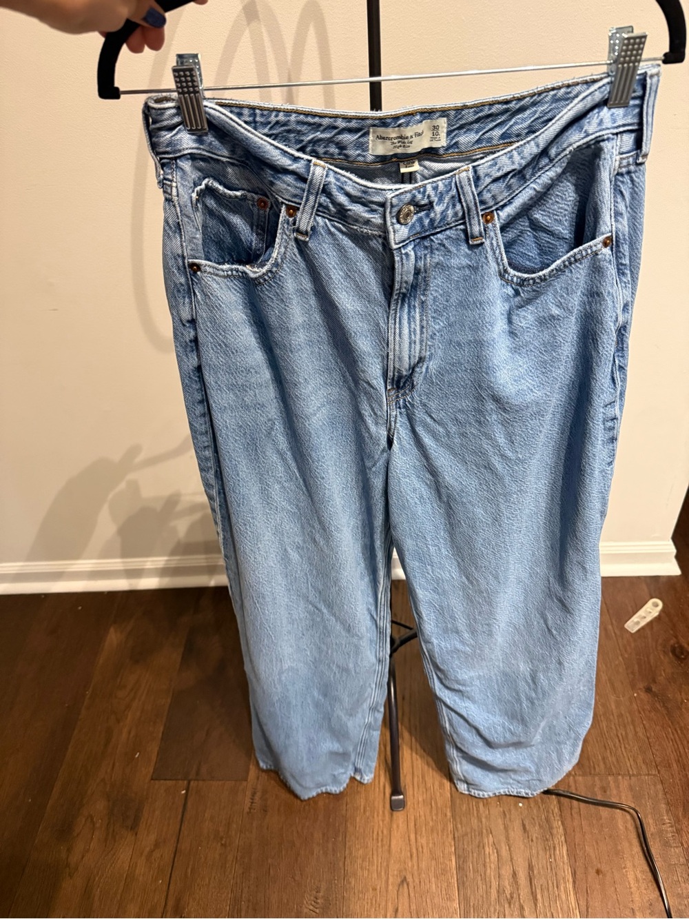 Abercrombie & Fitch Light Wash Relaxed Jeans